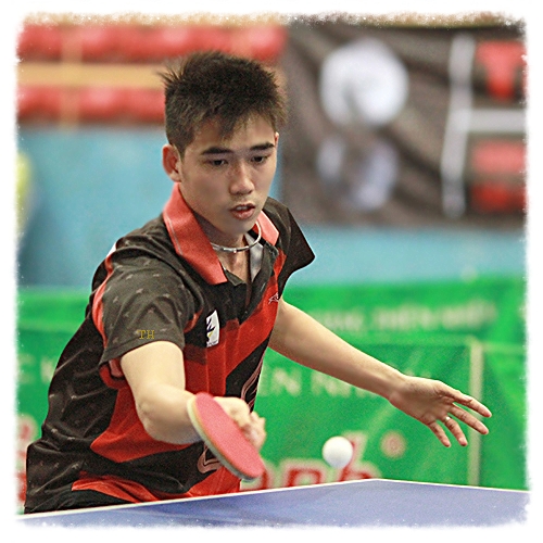 Kỹ thuật giao bóng ngang là gì?