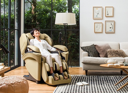 Vì sao người cao tuổi lại nên “làm bạn” với ghế massage?